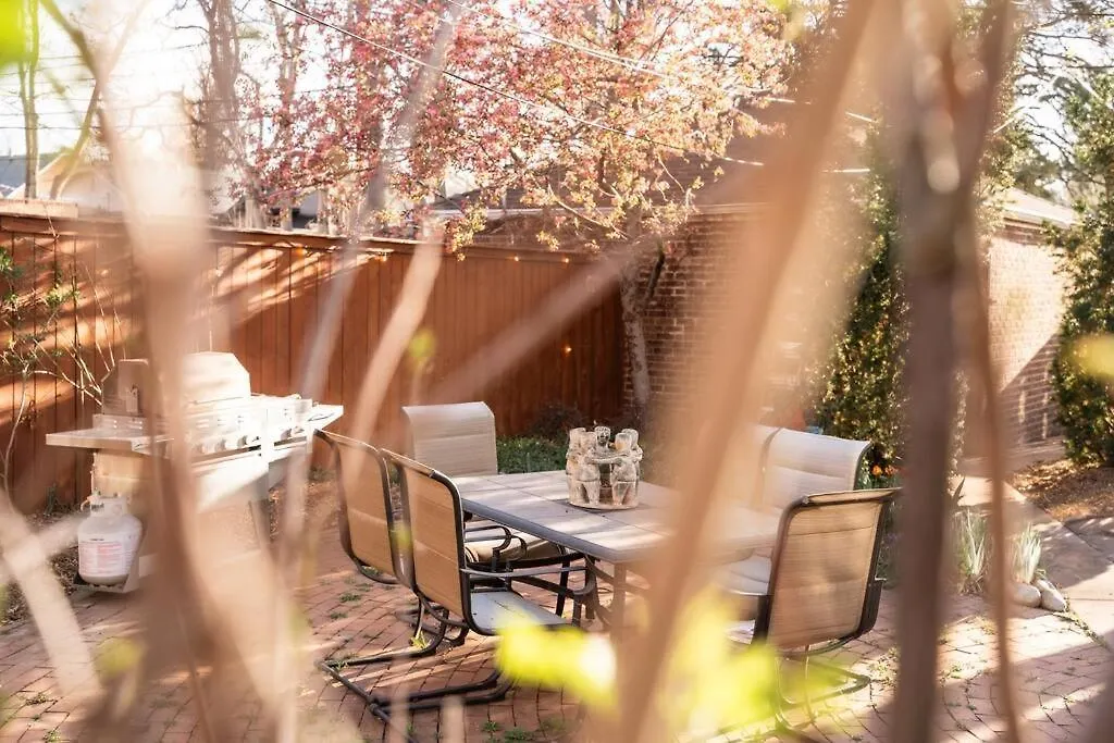 Brick Cottage Near City Park * Backyard Bbq * Games-1