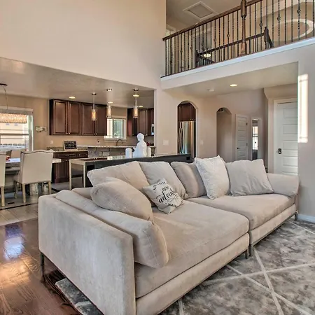 Expansive Denver Home Great For Families!-2