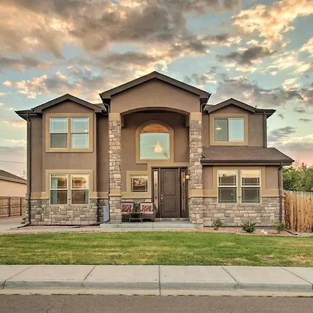 Expansive Denver Home Great For Families!-3