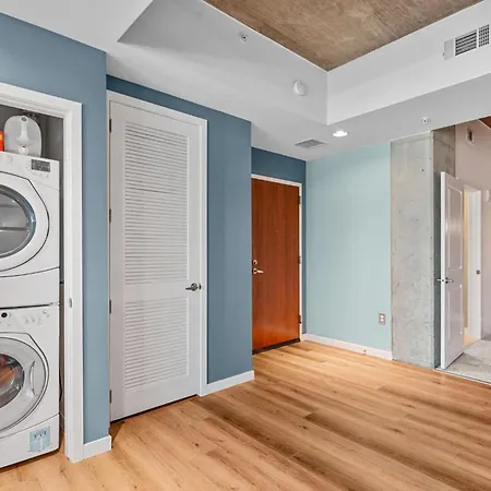 1700 Bassett, Unit 818-3
